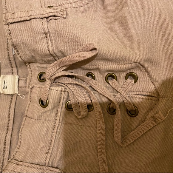 SZ 27 Beige Laced Billabong Shorts - Picture 2 of 4